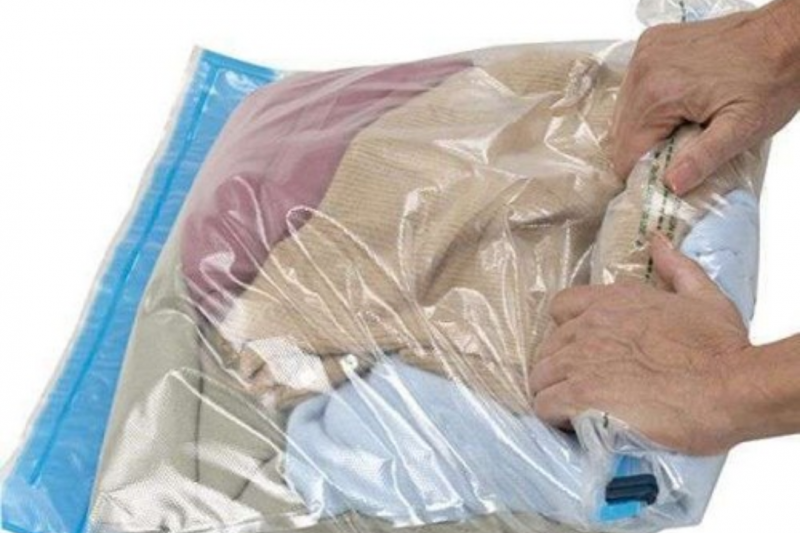 Sacos Plásticos para Embalar Roupas: Praticidade e Organização